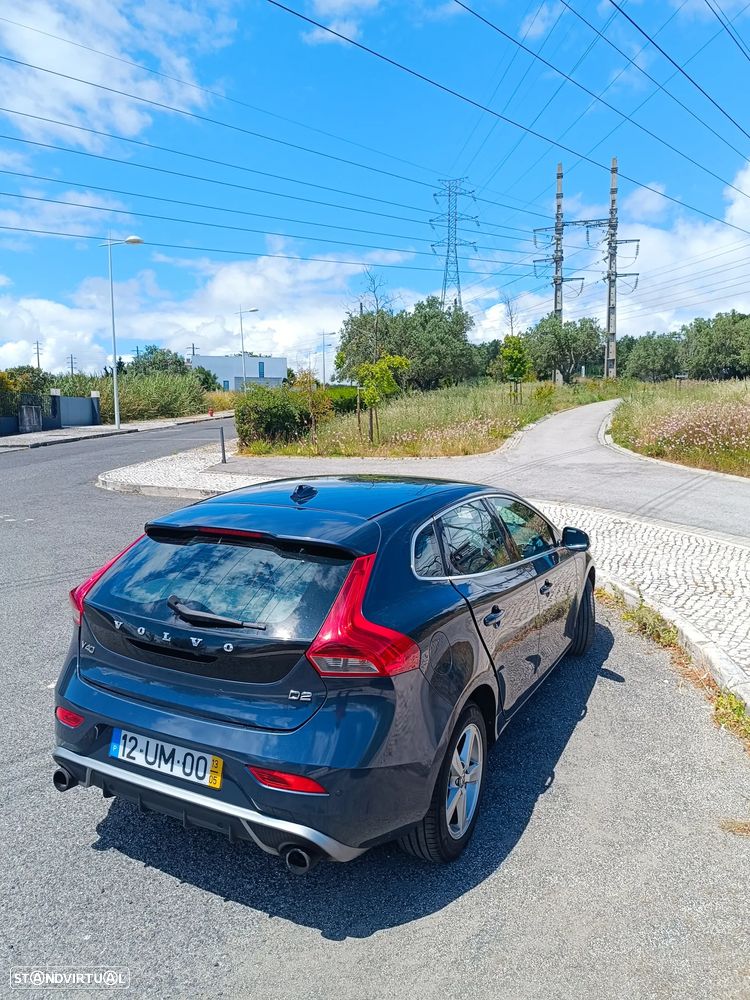 Volvo V40 D2 Momentum - 3