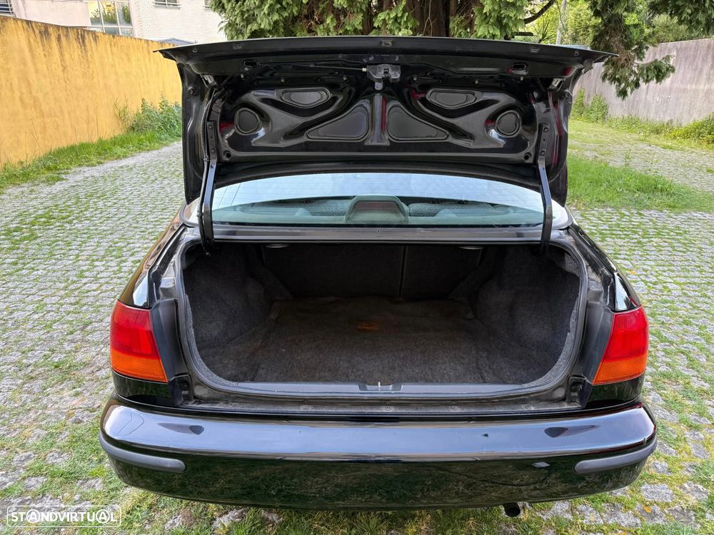 Honda Civic 1.4i S - 6