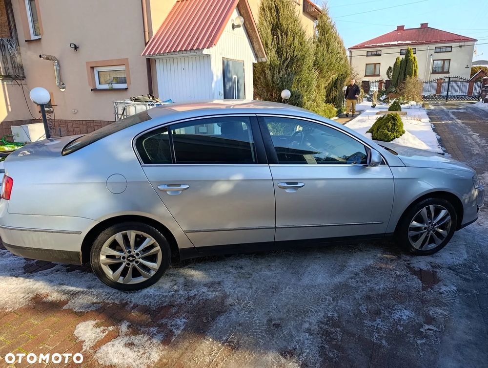 Volkswagen Passat - 13