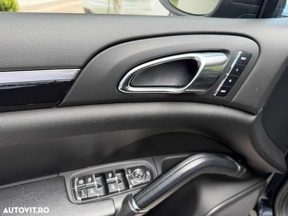 Porsche Cayenne Platinum Edition - 15