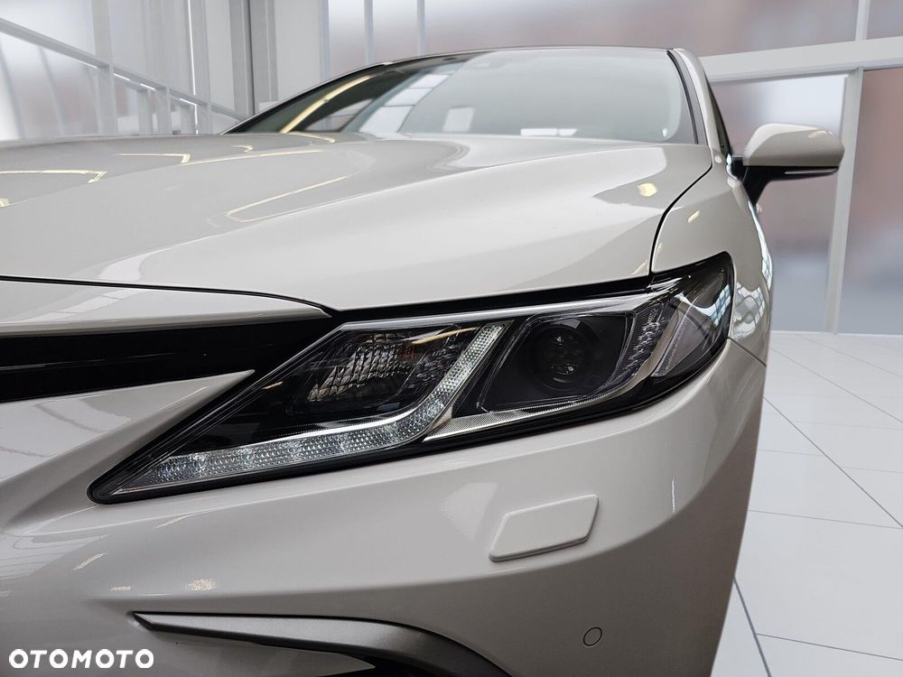 Toyota Camry 2.5 Hybrid Comfort CVT - 33