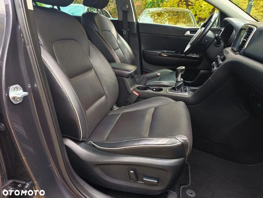 Kia Sportage 2.0 CRDI 2WD Spirit - 32