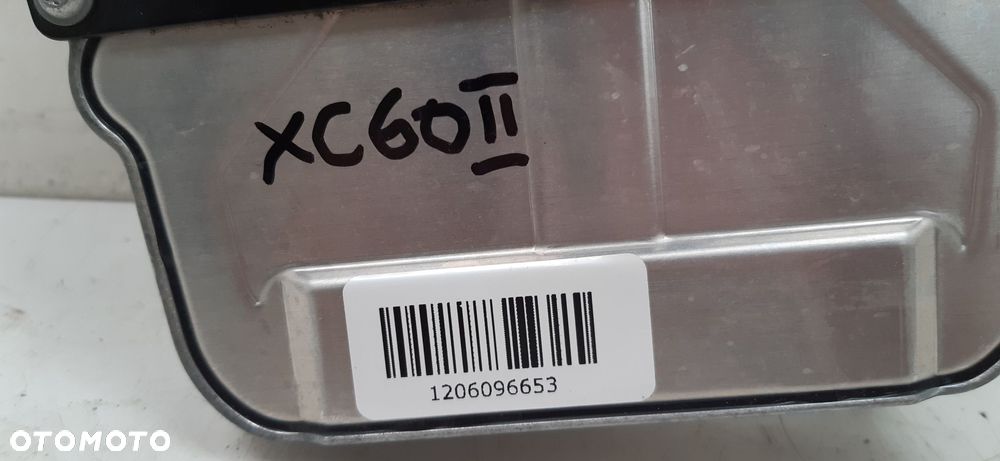 VOLVO XC60 II 2.0 T8 WEBASTO PODGRZEWACZ 32400100 - 8