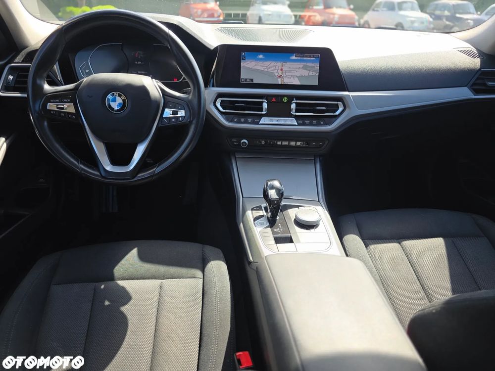 BMW Seria 3 318i Sport - 20