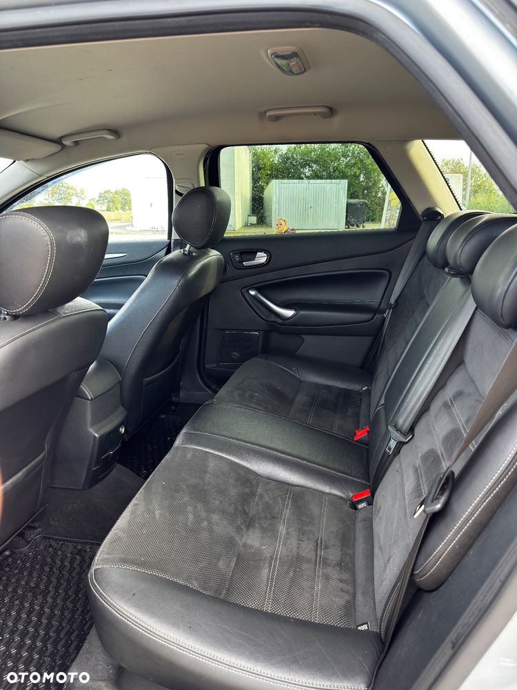 Ford Mondeo - 8