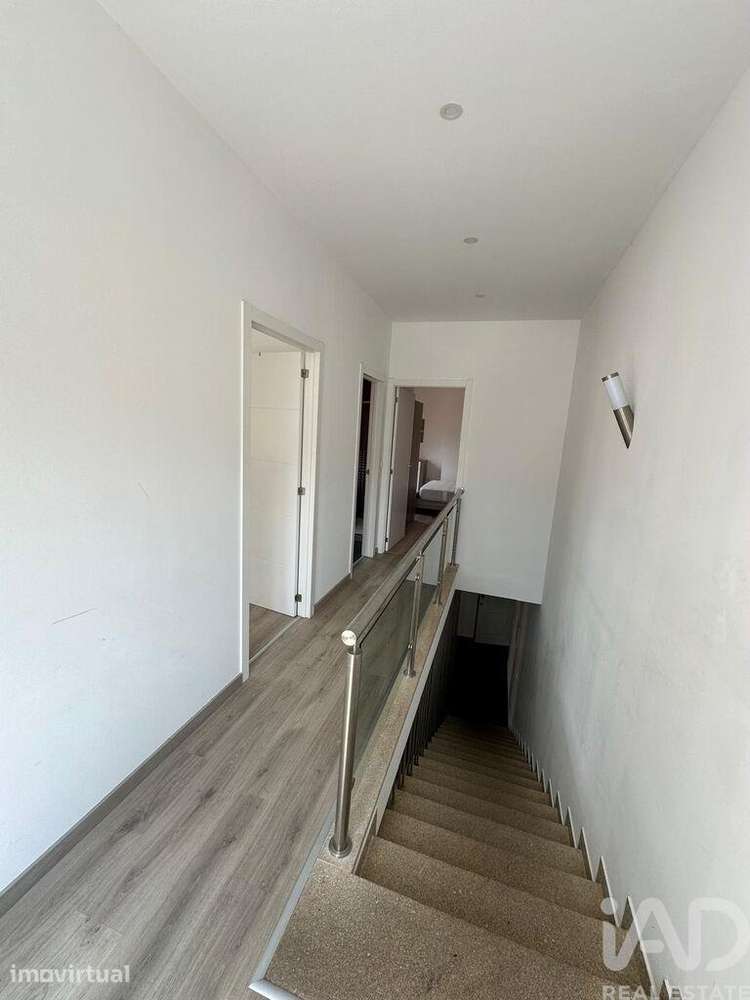 Duplex T3 em Covilhã e Canhoso de 119,00 m2 - Grande imagem: 4/27