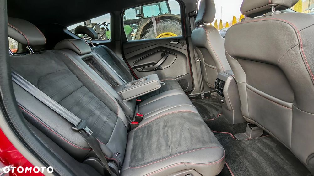Ford Kuga 2.0 TDCi 4x4 ST-Line - 26