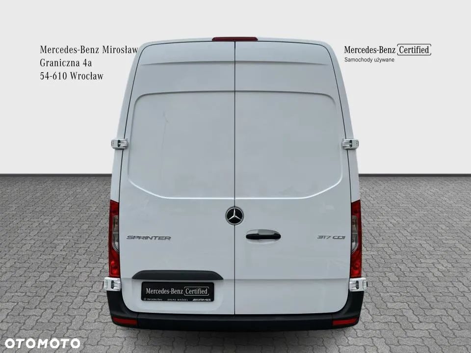 Mercedes-Benz Sprinter - 5