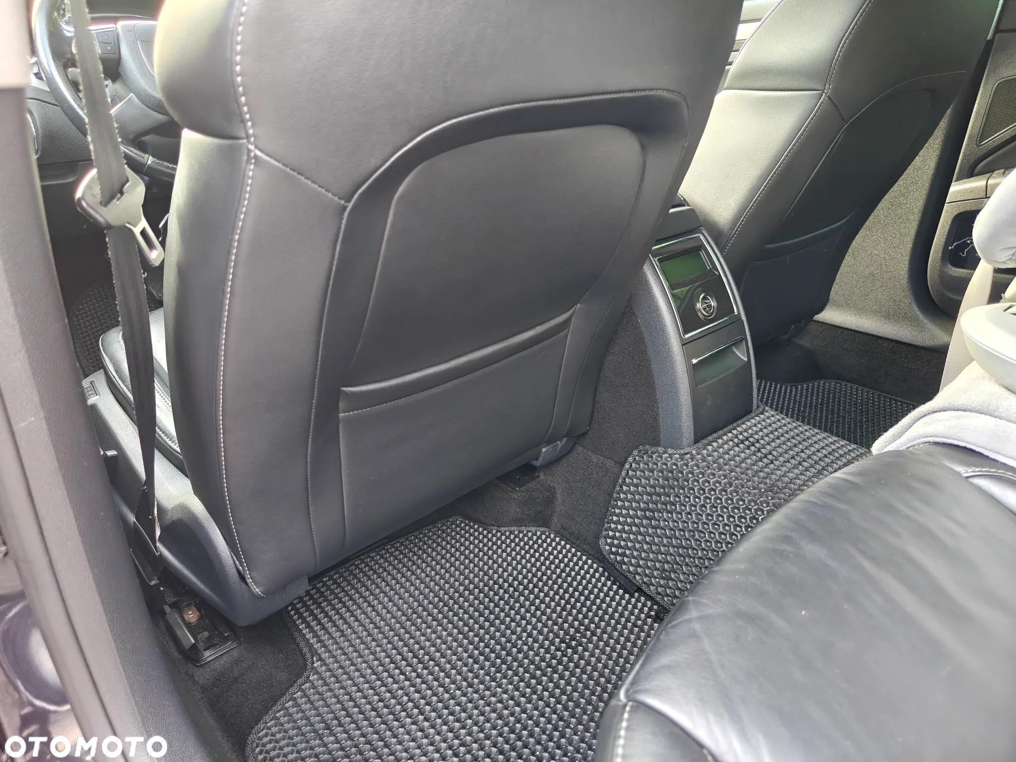 Skoda Superb 2.0 TDI Elegance DSG - 7