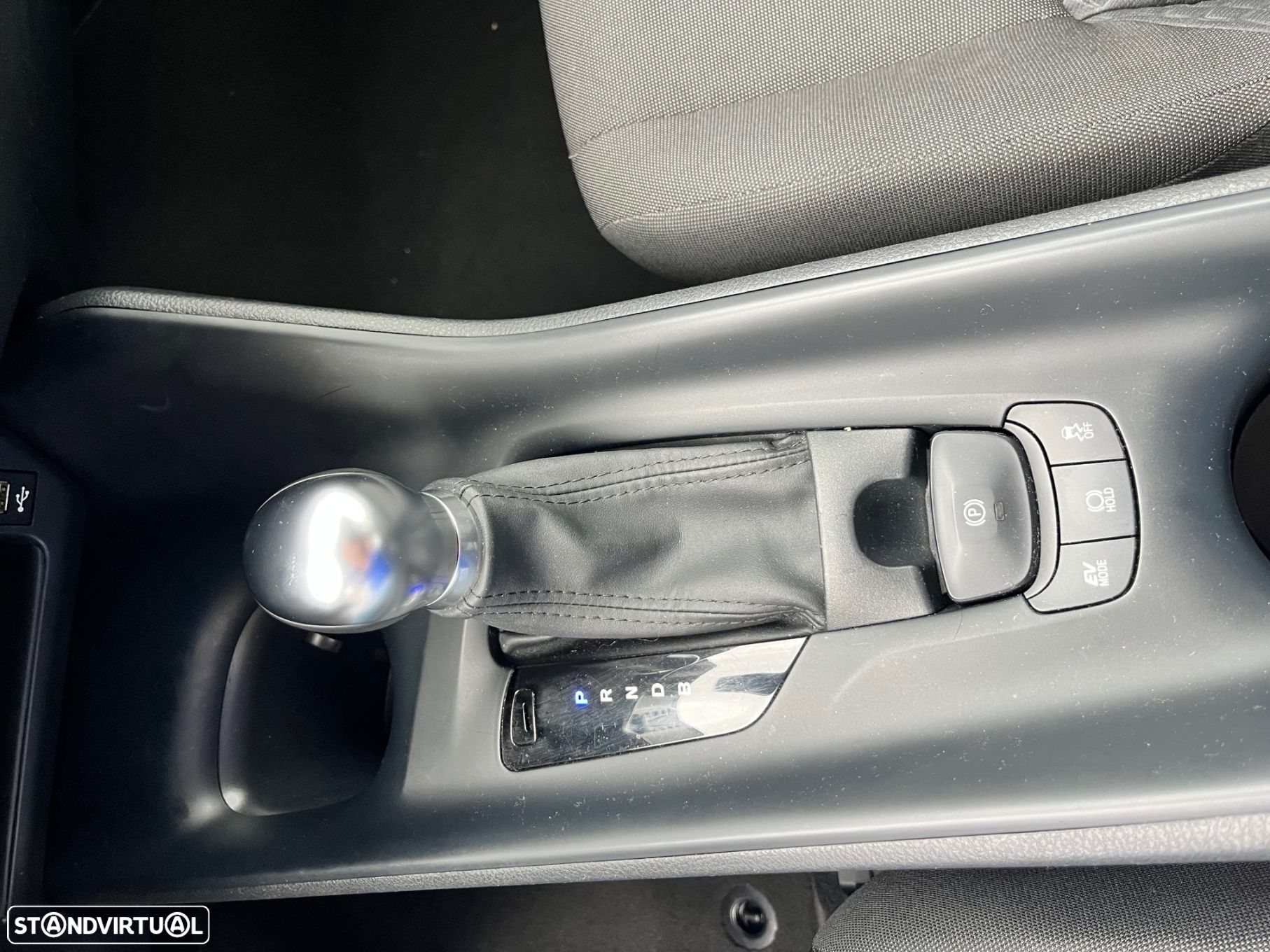 Toyota C-HR 1.8 Hybrid Comfort - 9