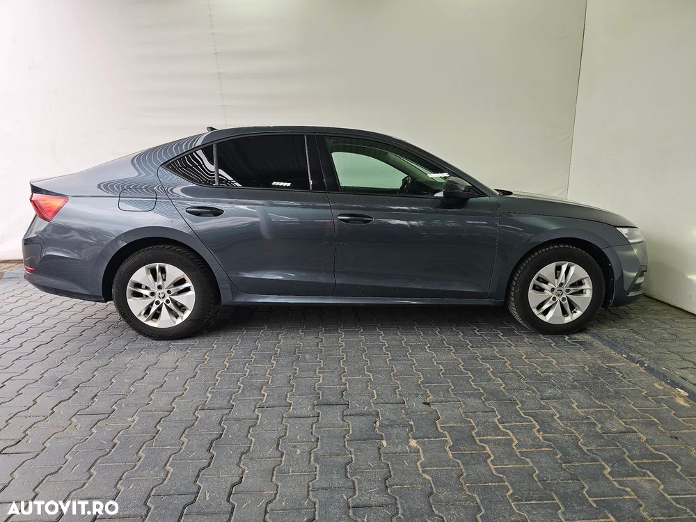 Skoda Octavia 2.0 TDI DSG Ambition - 26