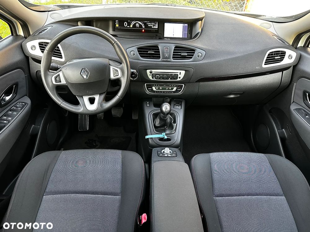 Renault Scenic - 9