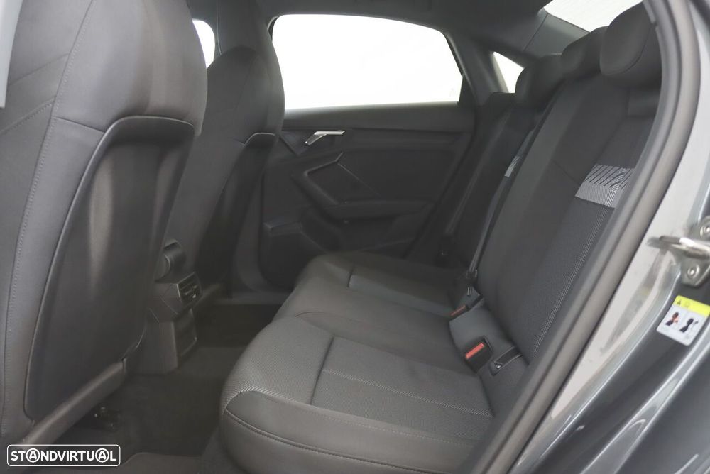 Audi A3 Limousine 30 TFSI S line S tronic - 13