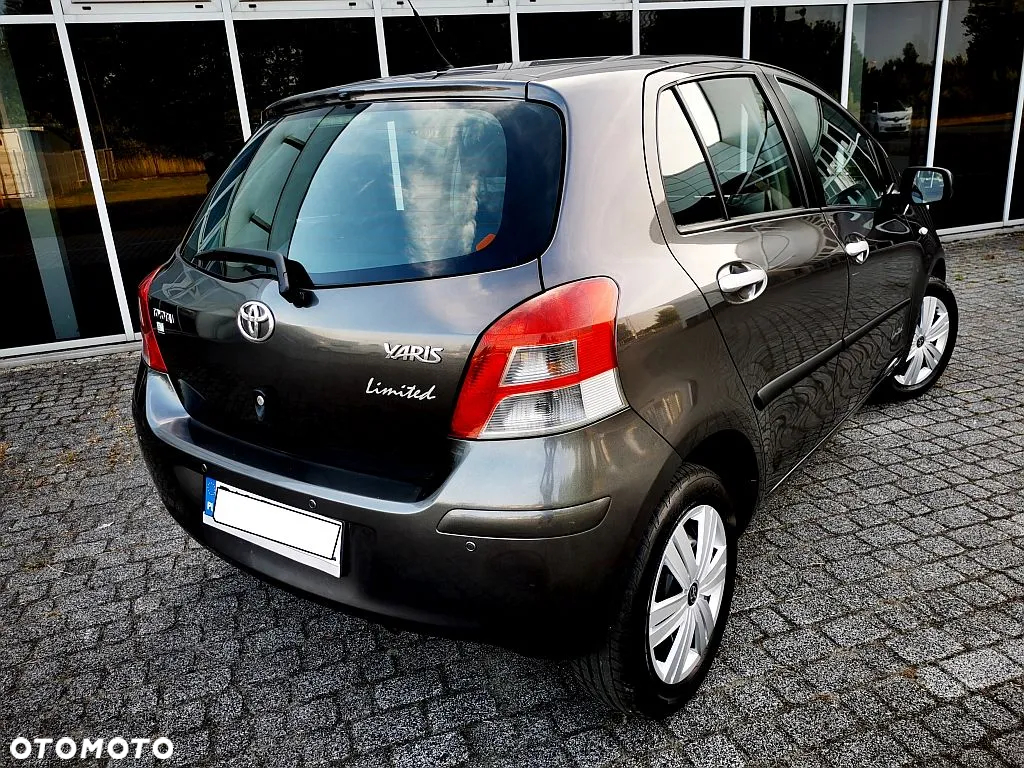 Toyota Yaris 1.33 Premium - 3