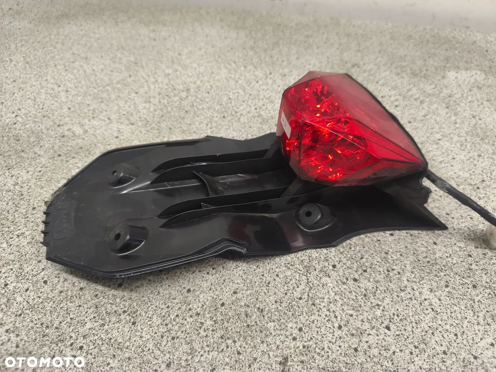 Lampa tył, tylna, wypełnienie lampy KTM 690 Duke - 2