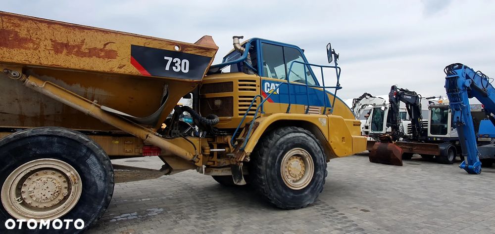 Caterpillar 730 - 6