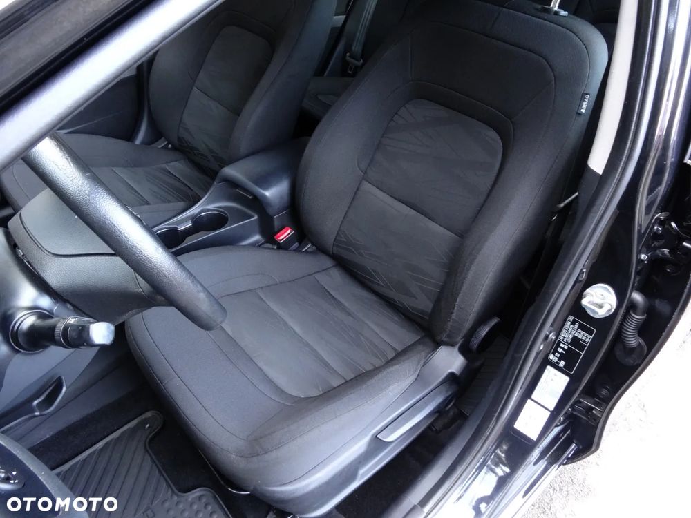 Kia Ceed 1.4 CVVT Attract - 23