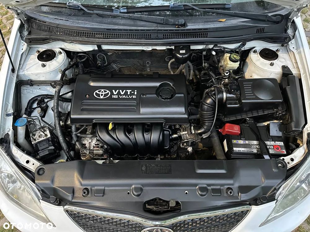 Toyota Corolla 1.6 VVT-i Sol - 4