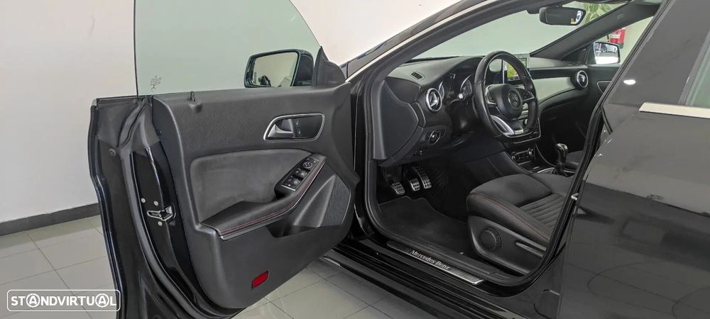 Mercedes-Benz CLA 180 d Shooting Brake AMG Line - 16