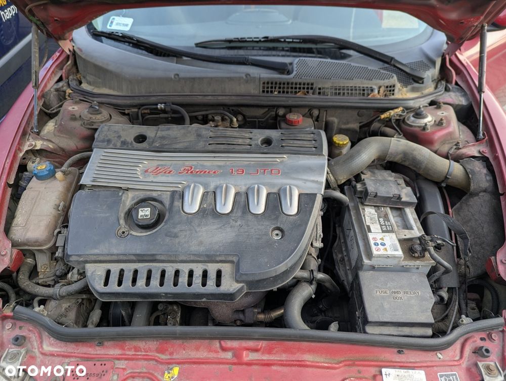 Alfa Romeo 147 - 8
