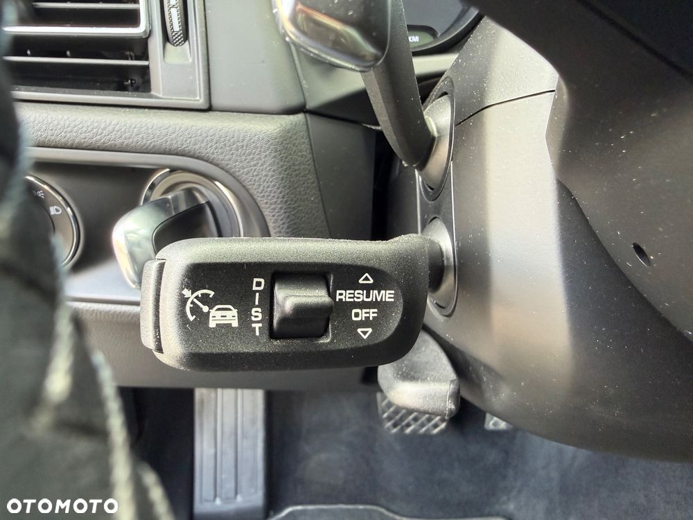 Porsche Macan T - 25