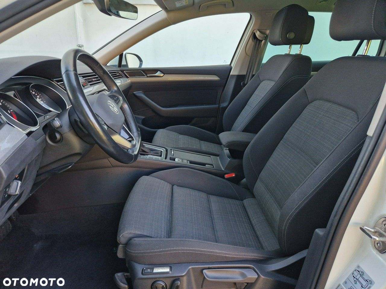 Volkswagen Passat 2.0 TDI EVO Business DSG - 31