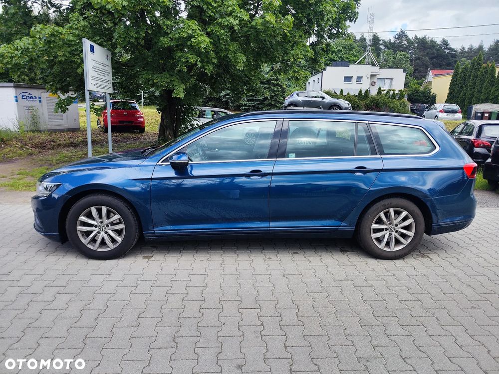 Volkswagen Passat 2.0 TDI SCR DSG Trendline - 20