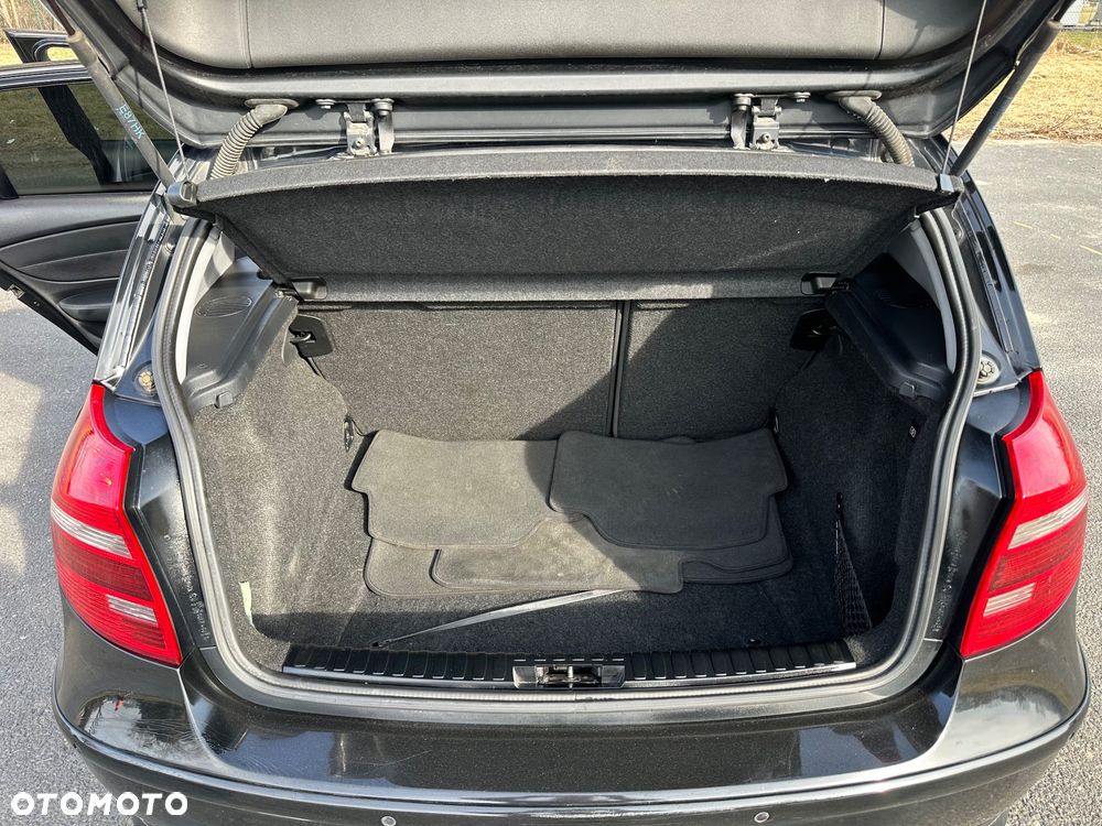 BMW Seria 1 120d DPF - 19