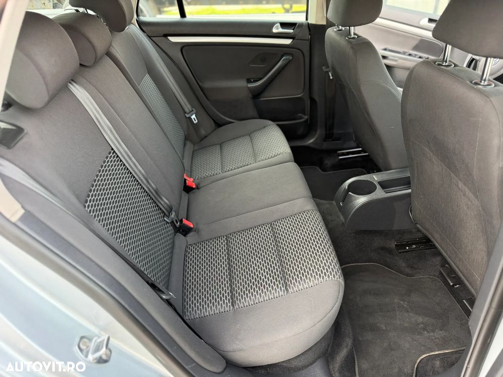 Volkswagen Golf 1.6 TDI BlueMotion Technology Trendline - 10