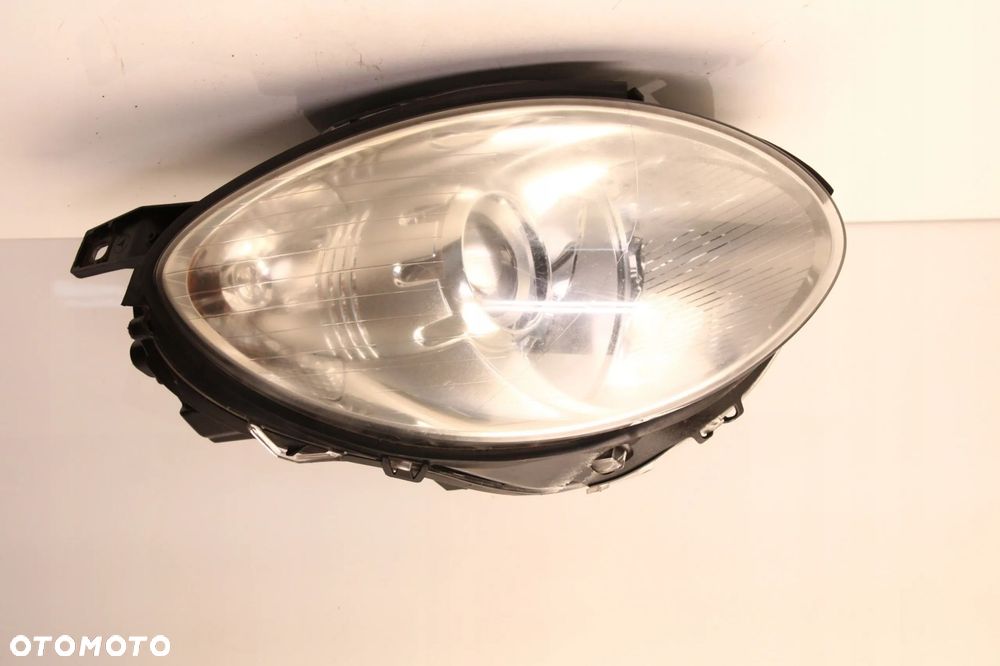MERCEDES R KLASA W251 05R- REFLEKTOR PRAWY LAMPA PRAWA PRZEDNIA PRZÓD - 1