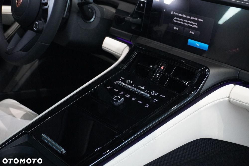 Porsche Panamera 4 - 28