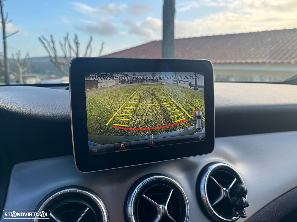 Mercedes-Benz CLA 180 d Shooting Brake AMG Line - 5