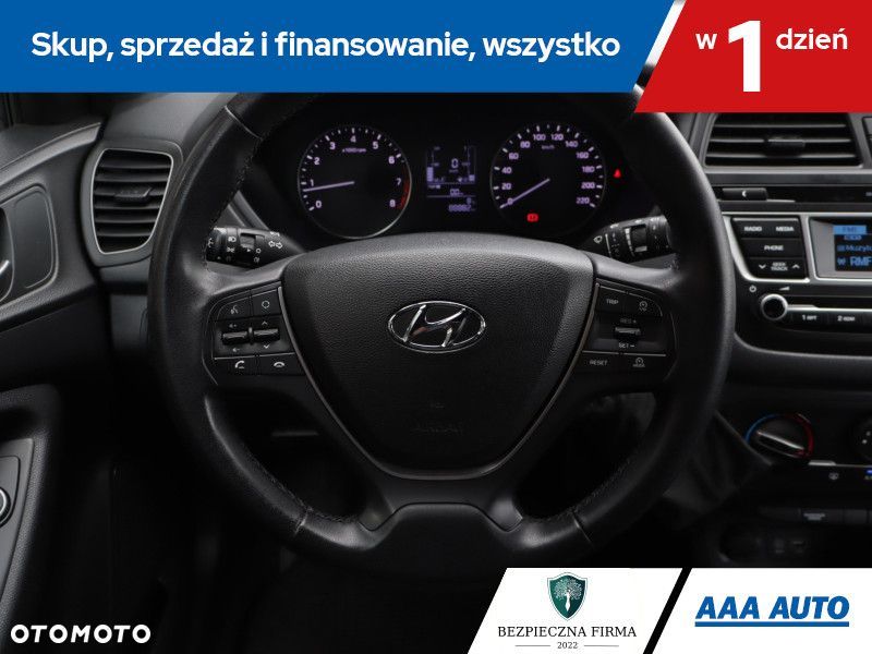 Hyundai i20 - 17