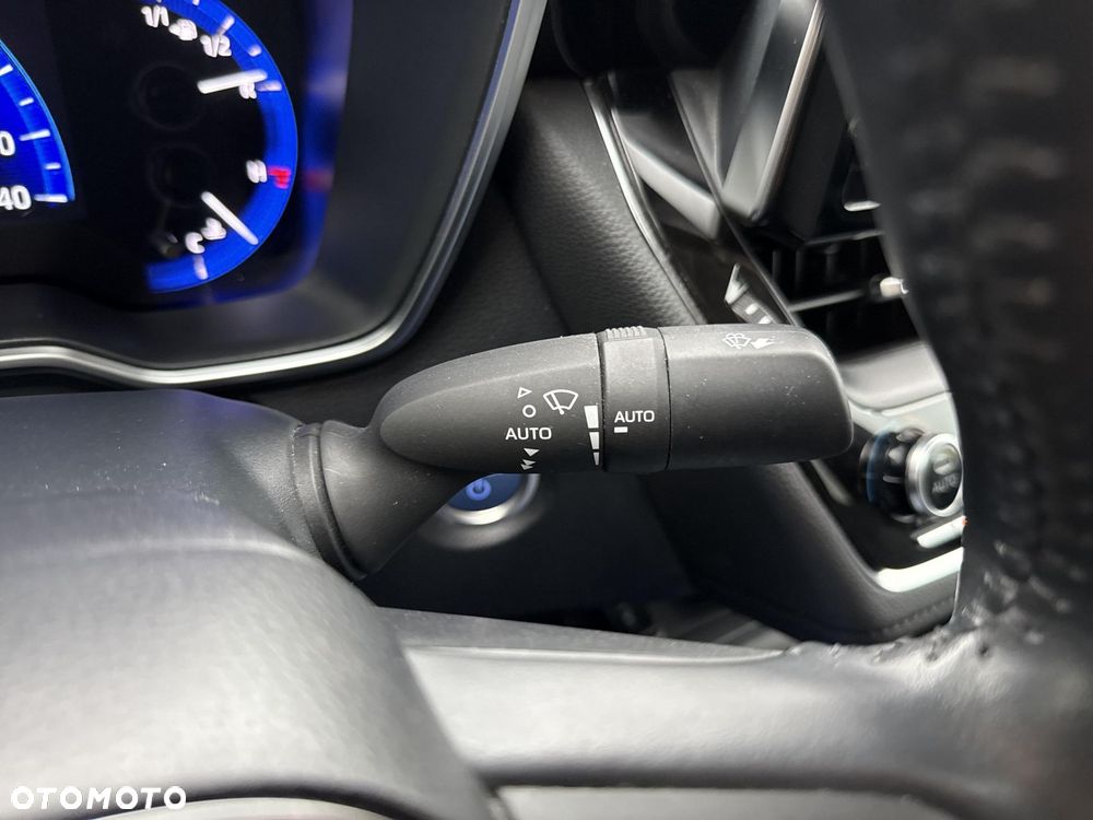 Toyota Corolla 1.8 Hybrid Comfort - 24