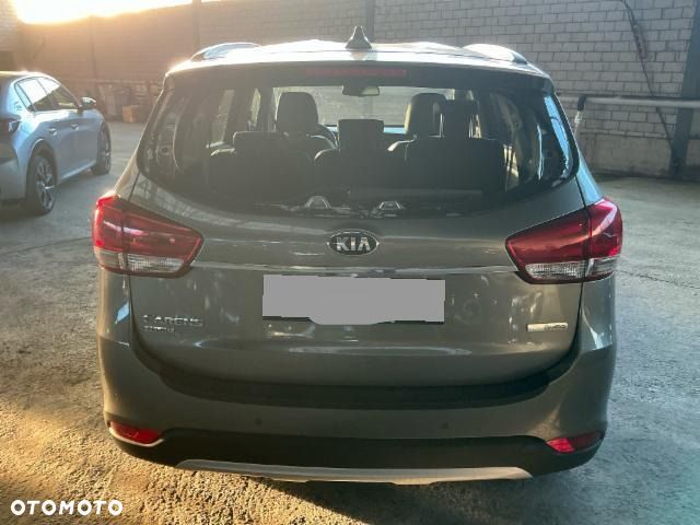 Kia Carens - 6