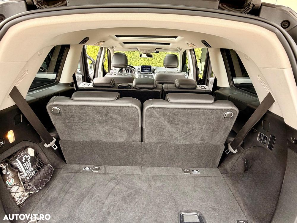 Mercedes-Benz GLS - 28