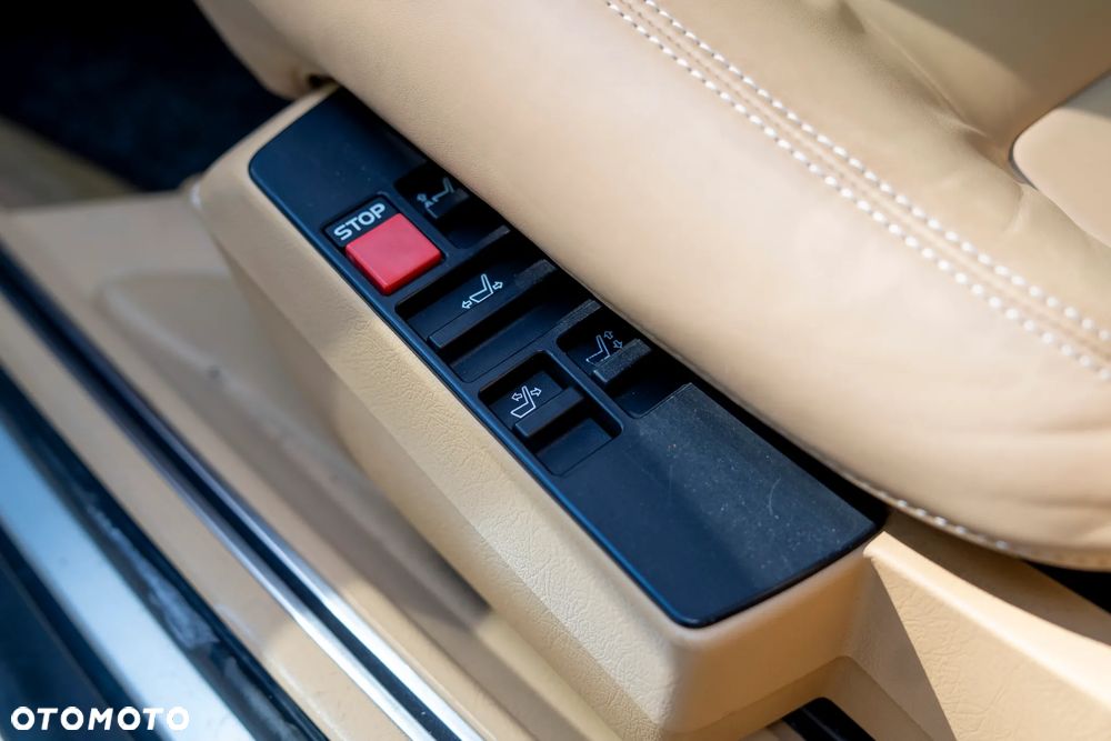 Volvo 780 - 37