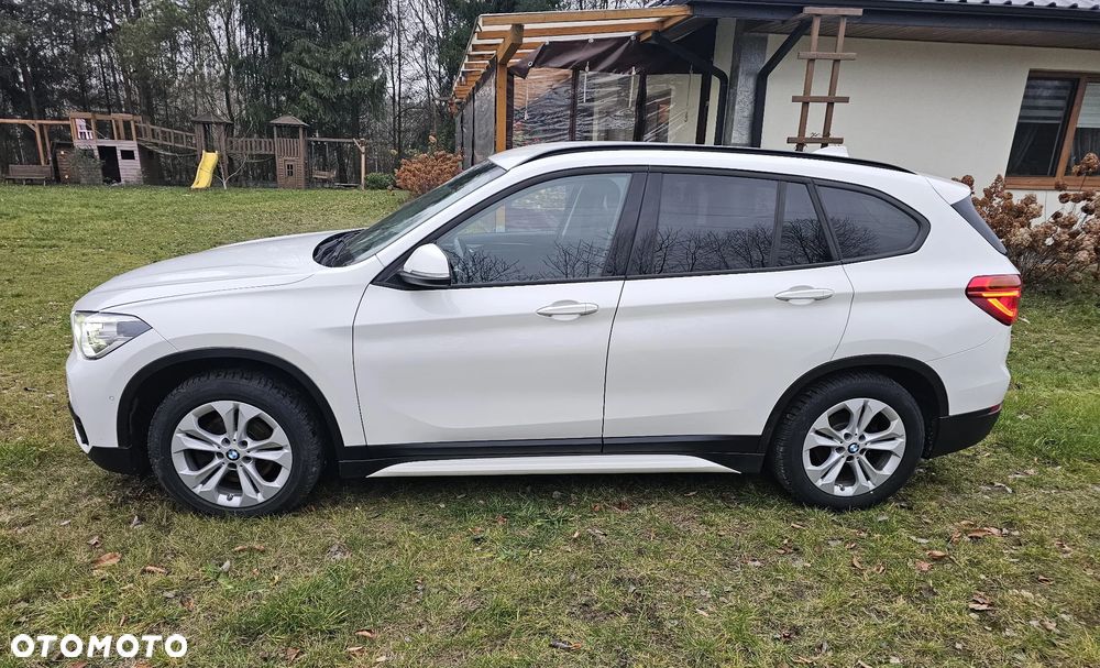 BMW X1 xDrive18d Sport Line - 2