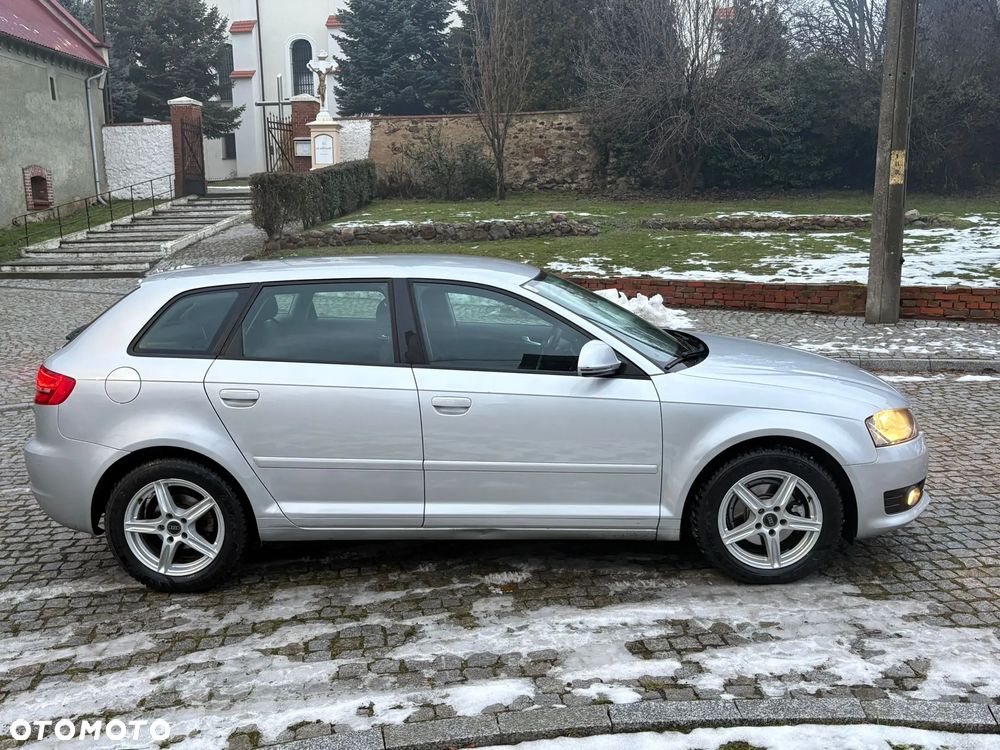 Audi A3 Sportback - 4