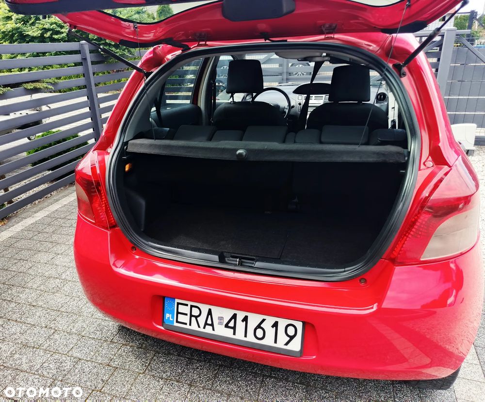 Toyota Yaris 1.3 Luna A/C - 9
