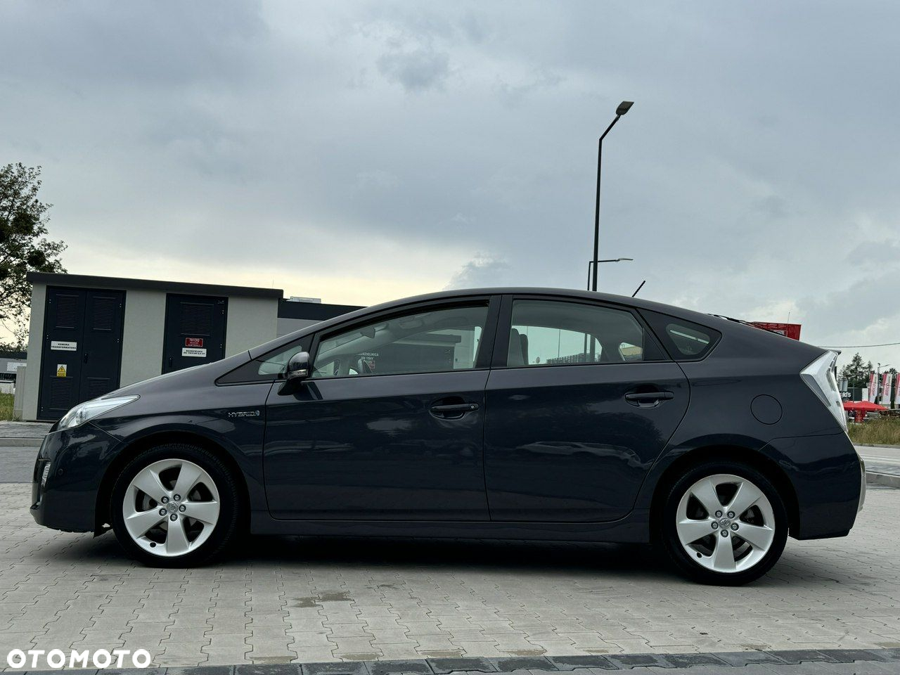 Toyota Prius 1.8 HSD Premium - 6
