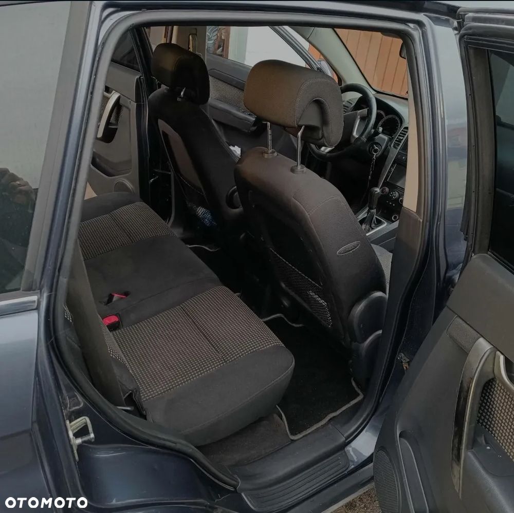 Chevrolet Captiva 2.4 LS - 4