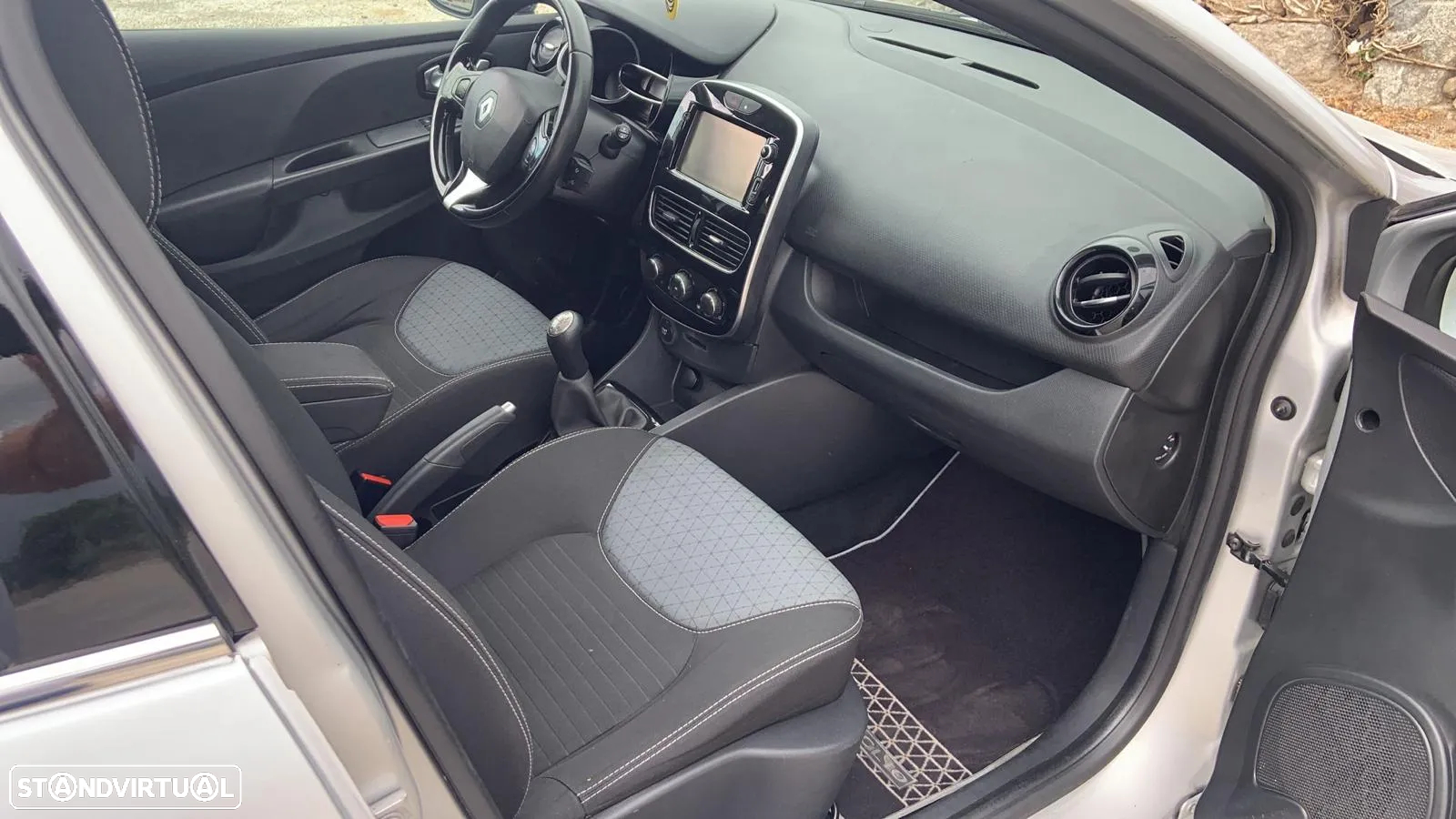 Renault Clio 1.5 Blue dCi Zen - 10