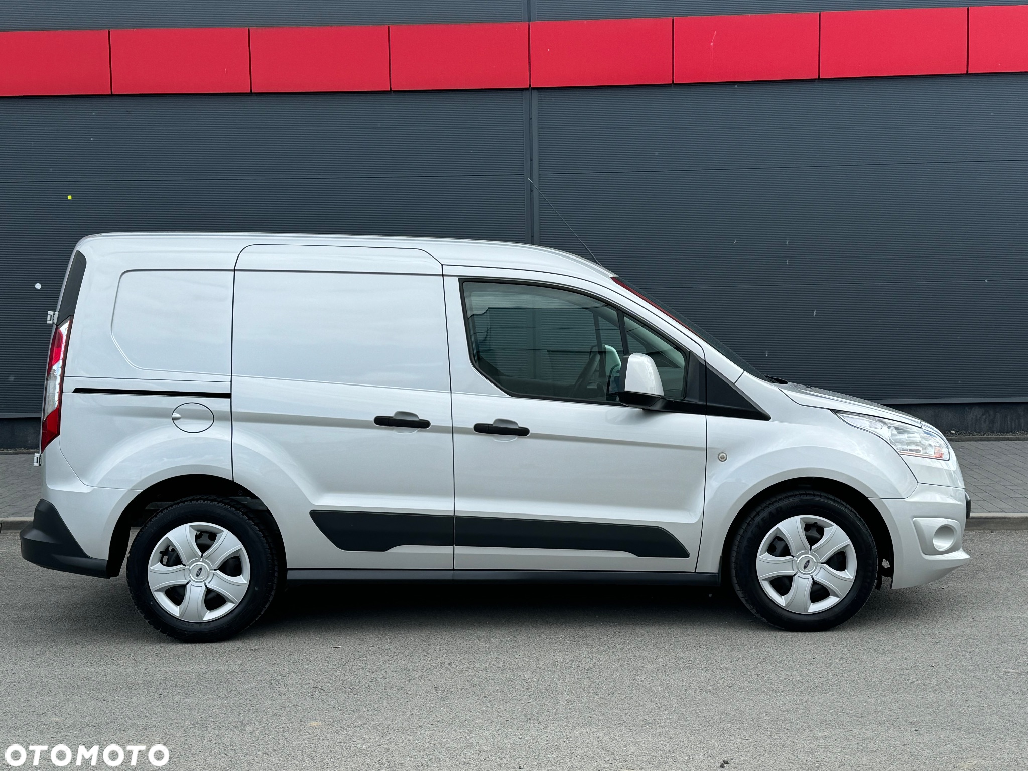 Ford Transit Connect - 9