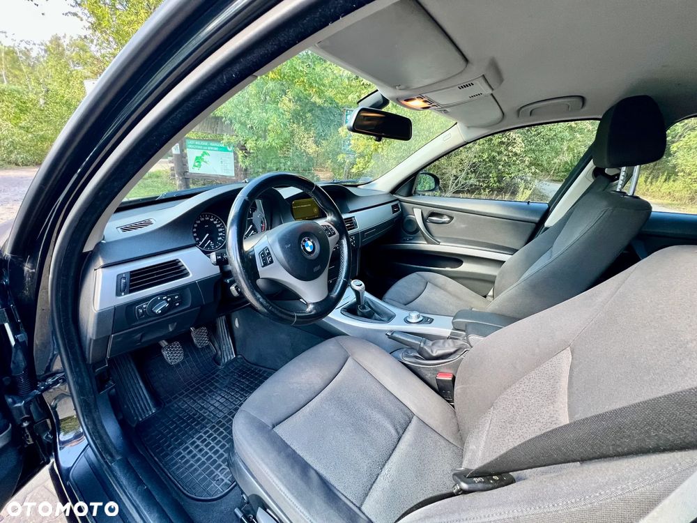 BMW Seria 3 320d - 10