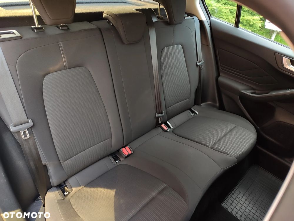 Ford Focus 1.0 EcoBoost Trend Edition - 17