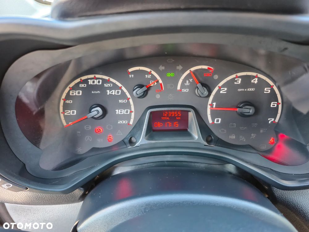 Ford KA 1.3 - 7