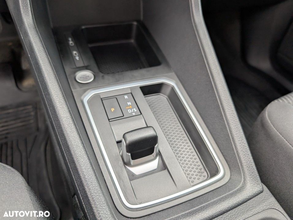 Ford Transit Connect - 19