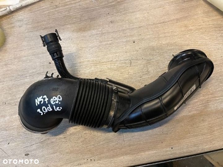 Przewód dolot turbosprężarki Bmw e90 330d lift n57 szczelny sprawny - 1