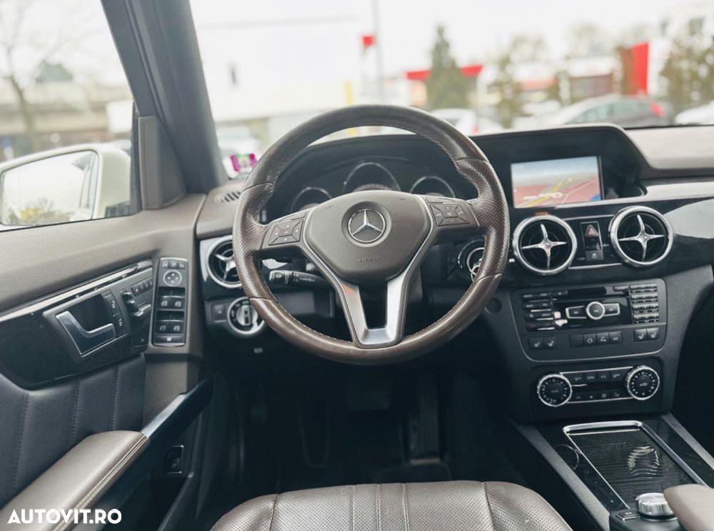 Mercedes-Benz GLK 250 CDI DPF 4Matic BlueEFFICIENCY 7G-TRONIC SPORT EDITION - 12